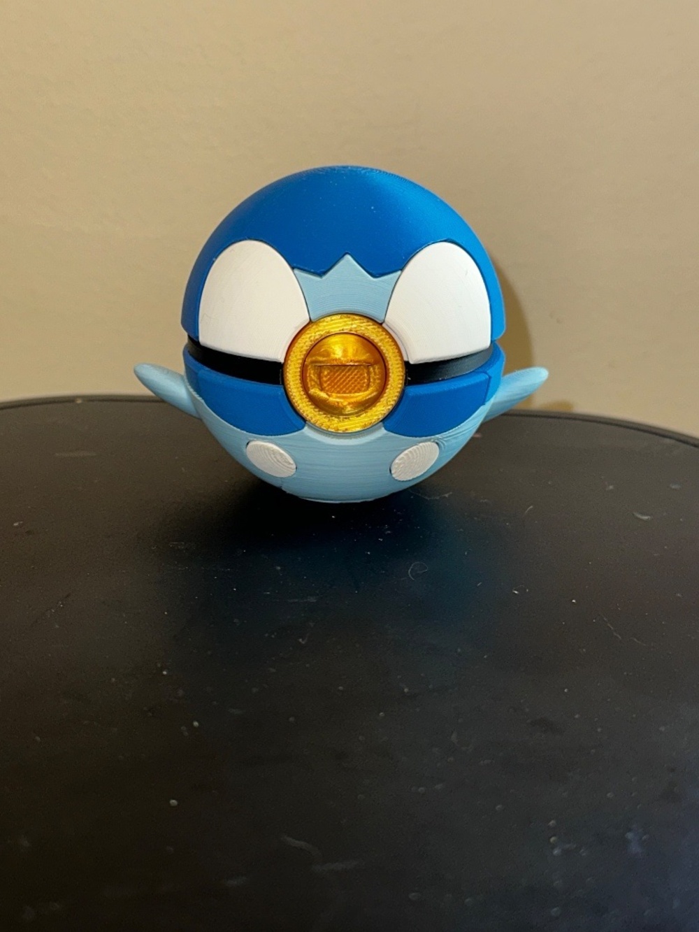 Blue Crested Penguin Sphere Display – 3D Printed Aquatic Bird Orb